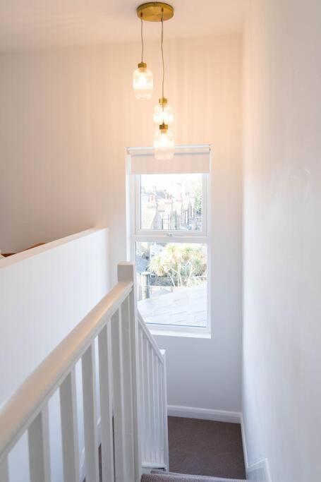 Boutique Central Margate Apt. - Edge Of Old Town! Ngoại thất bức ảnh